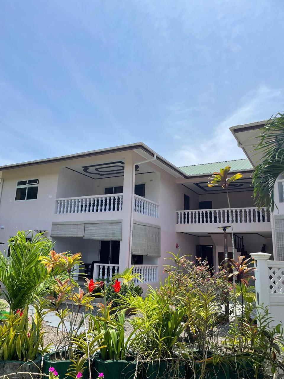 Mokara Holiday Apartment Anse Royale Eksteriør bilde